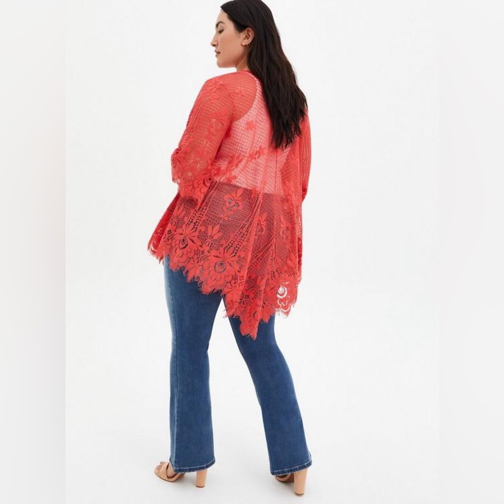 Torrid ❤️🔥 Coral Lace Kimono